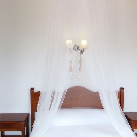 Hostal Rey Санта Еулалия дел Рио Екстериор снимка